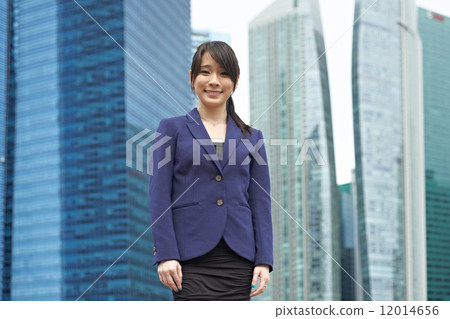 Girl in the City 12014656