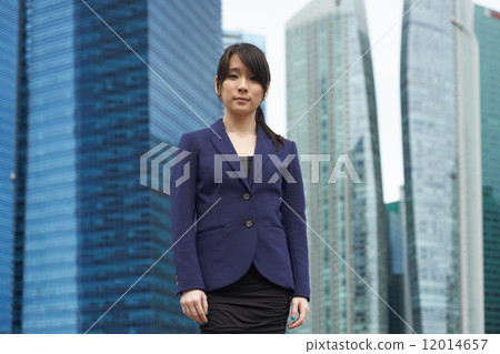 Girl in the City 12014657