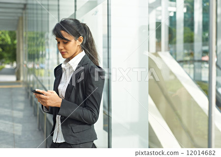 Woman in the City 12014682