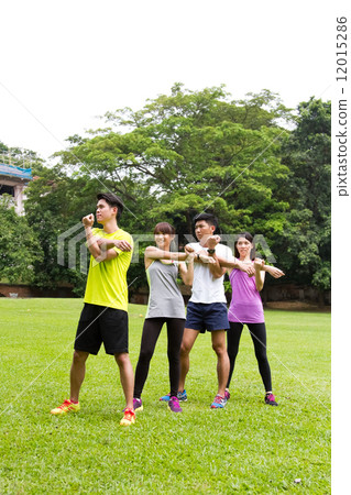 Men & Women Stretching Men & Women Stretching 12015286