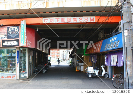 在守衛下（大阪市西大里區） 12016898