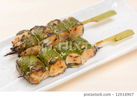 Delicious yakitori, big cigar 12018907