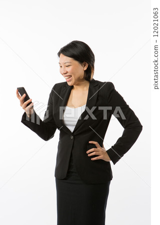 Asian female executive 12021063