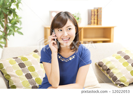 Young lady lifestyle 12022053