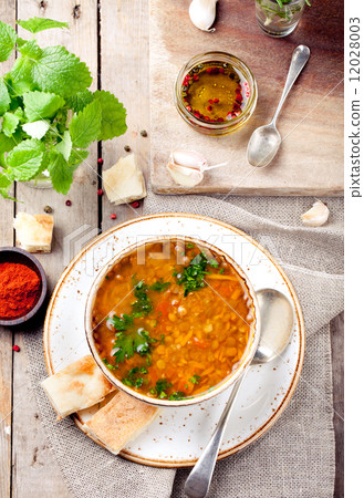 Lentil soup with smoked paprika and bread Lentil soup with smoked paprika and bread 12028003