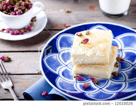 Greek phyllo pastry pie with rose custard 12028026