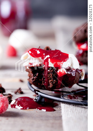 Chocolate cookie with jam and meringue 12028175