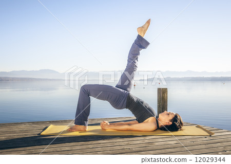 yoga woman 12029344