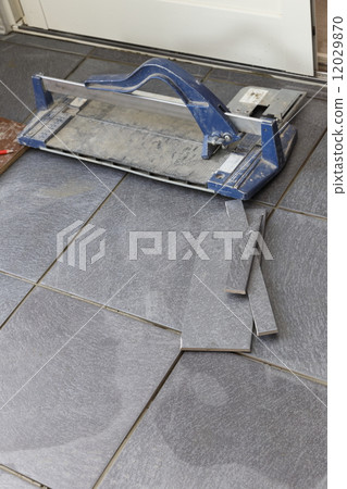 Tile cutter Tile cutter 12029870