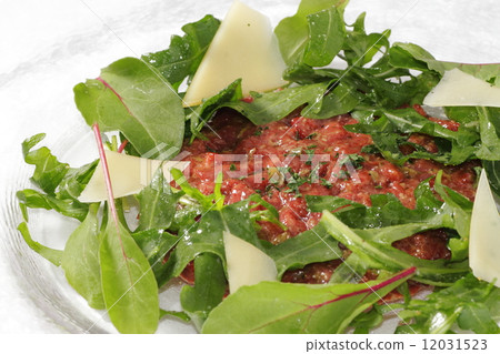 Yukke salad of horse meat 12031523