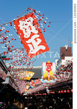 新年淺草仲見世街 12036983