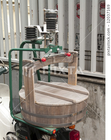 Sushi bar owners 12037169