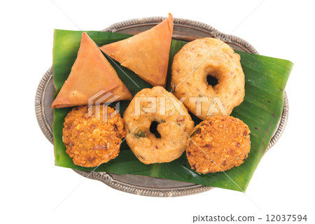Delicious Indian snack platter 12037594