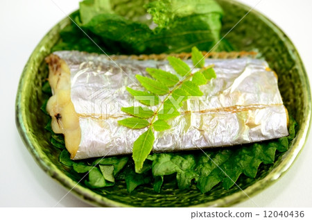 Grilled fish Grilled fish 12040436