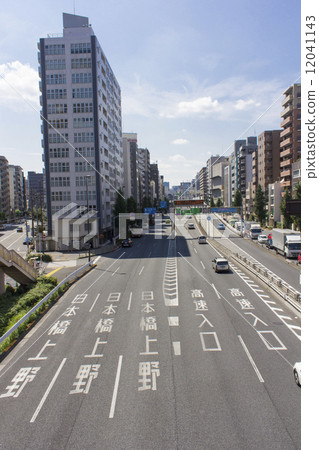 Road marking of the Tokyo main road 12041143