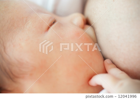 1 month old baby 12041996