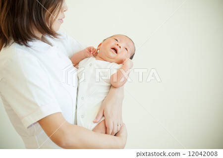 1個月大的寶寶 1個月大的寶寶 12042008