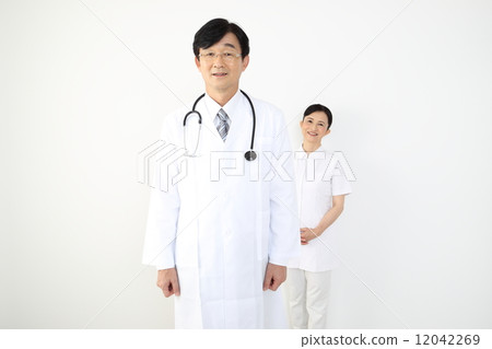 Doctors and nurses 12042269