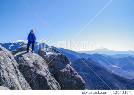 Mt. Fuji seen from Ruisuzan 12043304