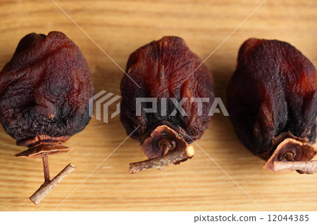 Preserved food (dried persimmon) Preserved food (dried persimmon) 12044385