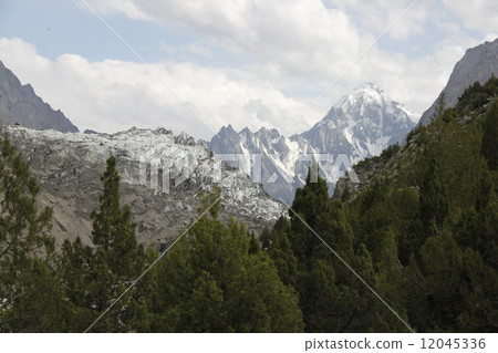 Valley Valley 12045336