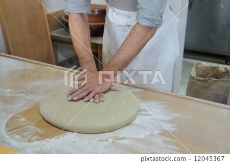 Soba noodles 12045367