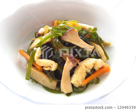 Stir-fried cooked kelp Stir-fried cooked kelp 12046339