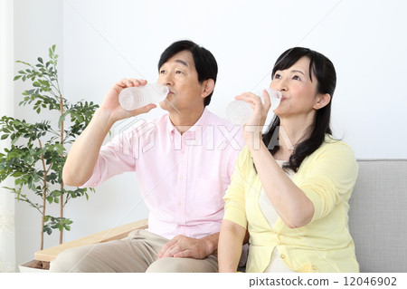 A couple doing hydration A couple doing hydration 12046902