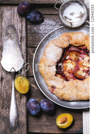 Cake with plums Cake with plums 12048393