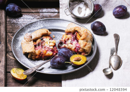 Cake with plums Cake with plums 12048394