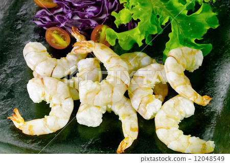 Boiled shrimps with vegetable Boiled shrimps with vegetable 12048549