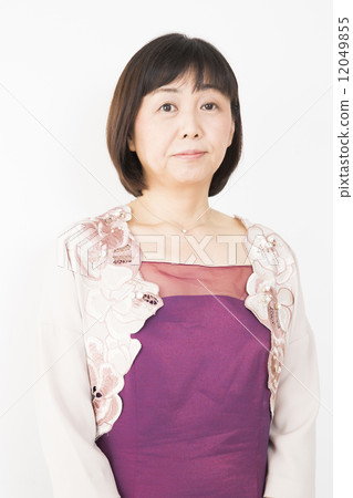 中年女性 12049855