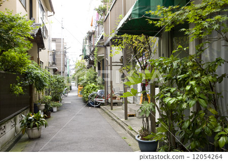 Tsukishima's houses 12054264