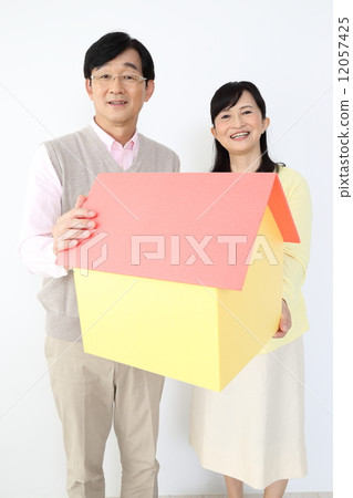 Home and middle couple Home and middle couple 12057425