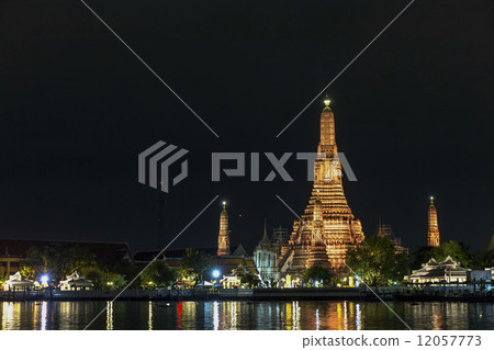 Buddhist temple in Bangkok Wat Arun, Thailand 12057773