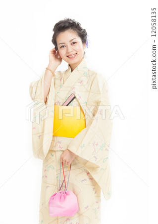 Middle women wearing refreshing kimonos 12058135