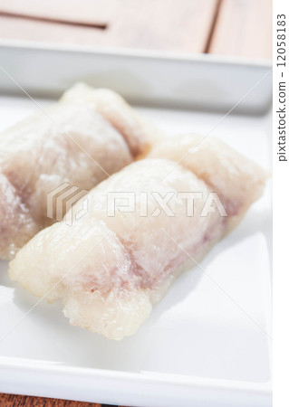 Bunch of mush with banana filling dessert 12058183
