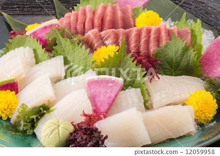 Sashimi platter 12059958