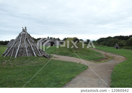 Sannai Maruyama ruins · pit dwellings Sannai Maruyama ruins · pit dwellings 12060842