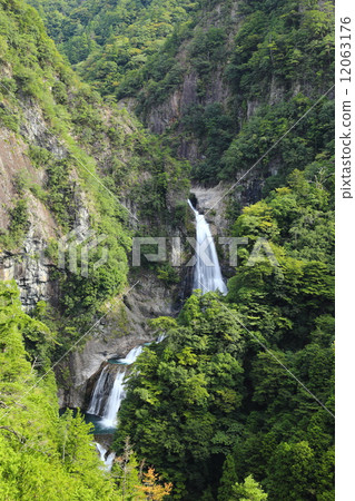 Immovable seven heavy waterfall Immovable seven heavy waterfall 12063176