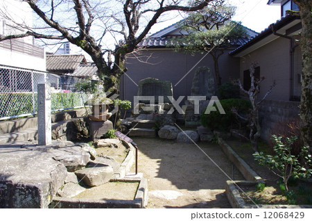 岩倉監獄 12068429