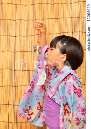 Yukata girl (Yoshida, wind chimes) 12068669