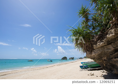 沖繩的海·新巴拉海灘 12069251