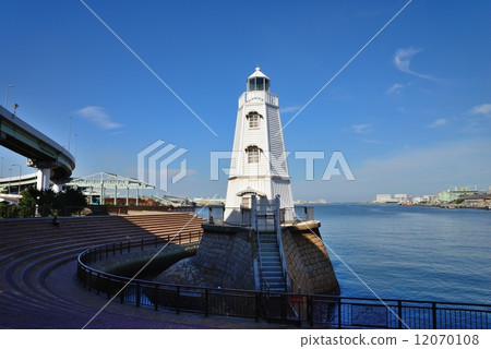Wooden lighthouse of former Sakai port 12070108