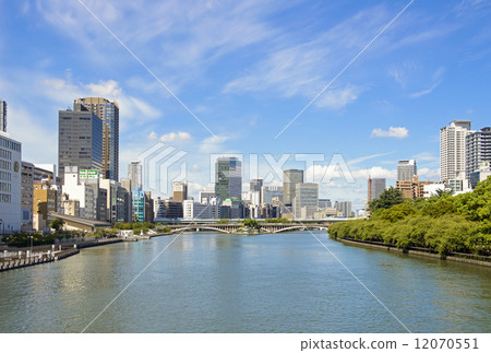 Osaka Nakanoshima Eight Homes Beach 12070551