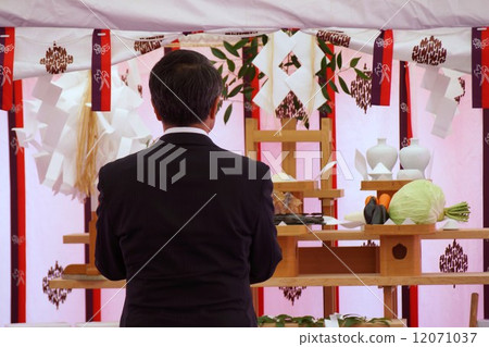 Nanjo Elementary School groundbreaking festival, the principal of the shrine (two religions, two applause, one religion) 12071037