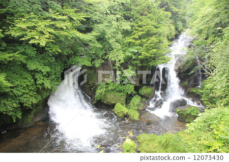 Crown waterfall 12073430