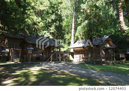National Treasures Nishinai Shinmei Palace (Nagano Prefecture) Shinkansen and Shikonai 12074403
