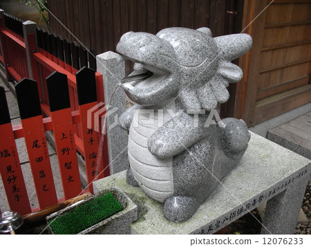Laughing dragon Laughing dragon 12076233