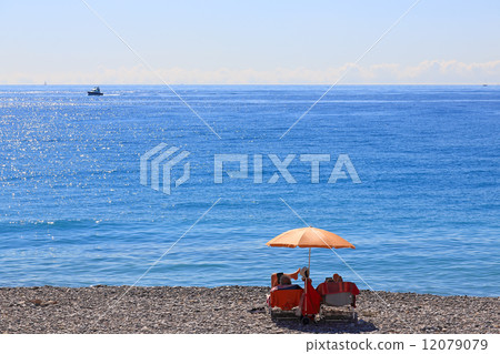 Bright Nice beach 12079079